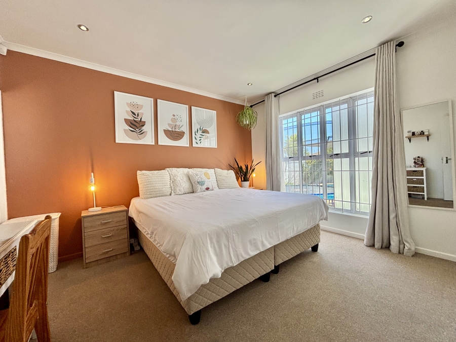 3 Bedroom Property for Sale in Sunningdale Western Cape